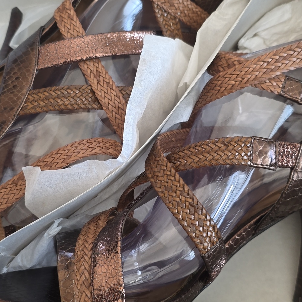 CARLOS SANTANA STRAPPY HEELS IN ORIGINAL BOX.